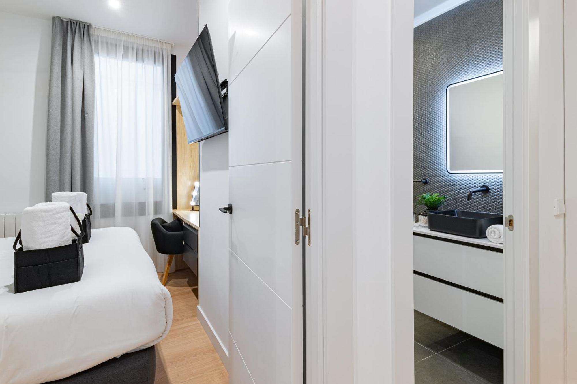 Honey Apartment In The Center Of マドリード エクステリア 写真