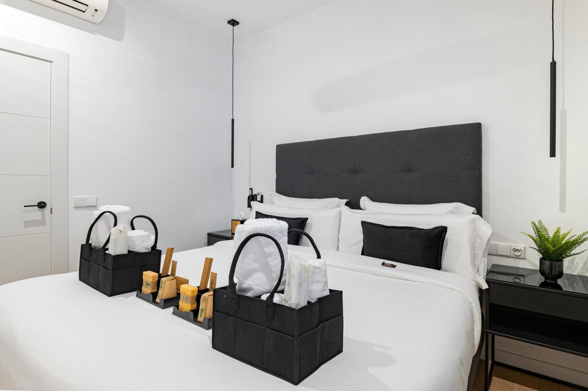 Honey Apartment In The Center Of マドリード エクステリア 写真